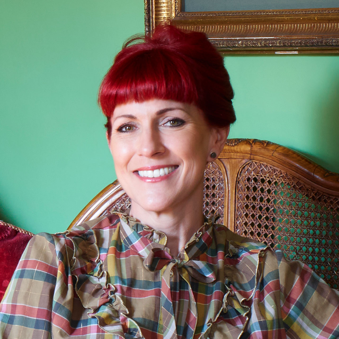 Fiona de Lys, home stylist & colour consultant